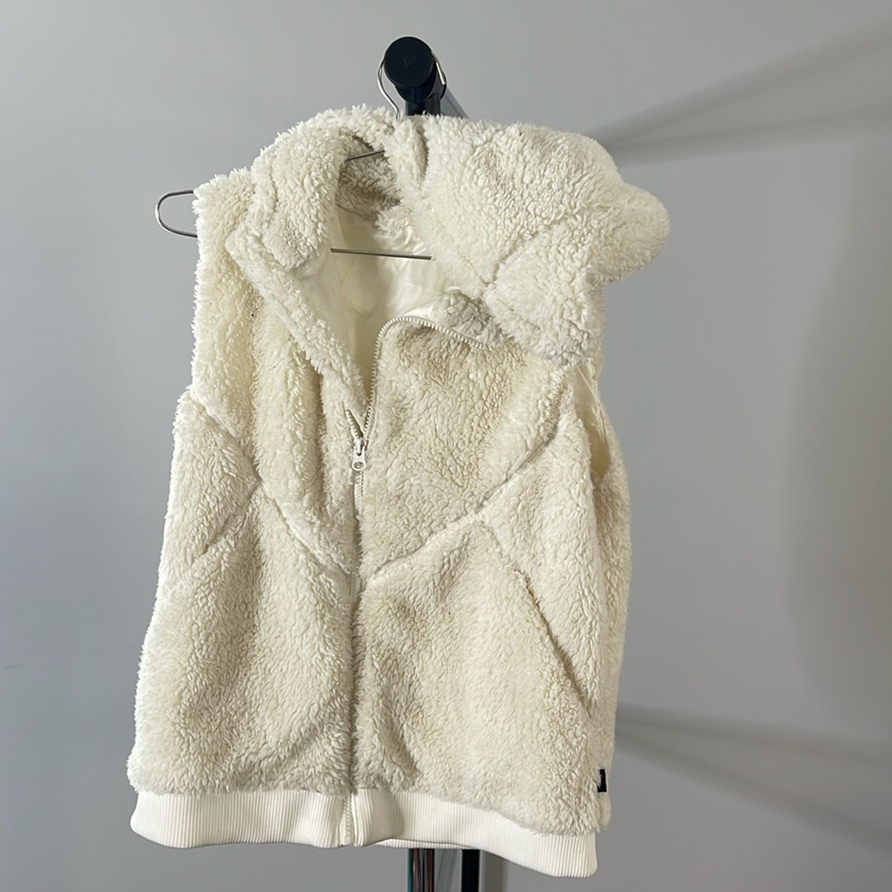 Zyia Cream teddy vest